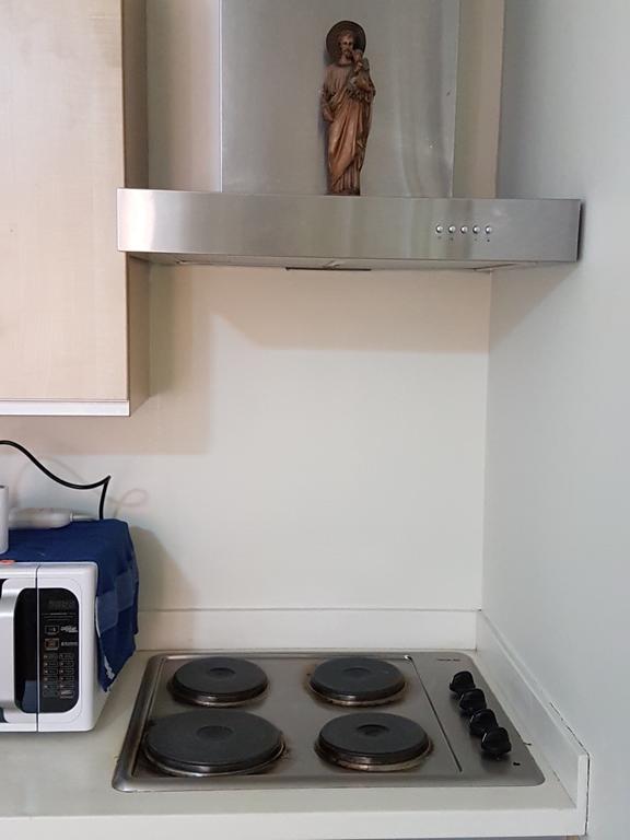 Ortigas 2 Bedroom Corner Unit With 2 Queen Across Shangrila マニラ市 エクステリア 写真