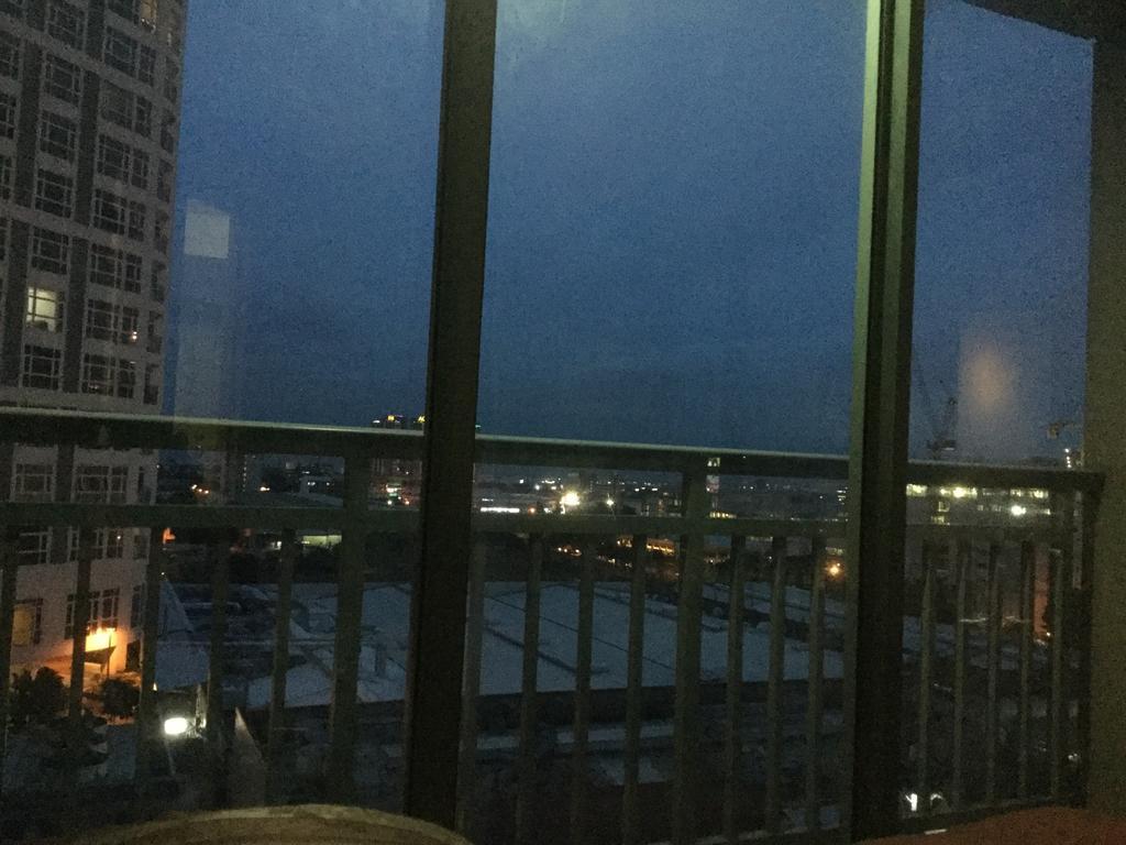Ortigas 2 Bedroom Corner Unit With 2 Queen Across Shangrila マニラ市 エクステリア 写真