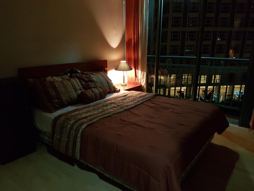 Ortigas 2 Bedroom Corner Unit With 2 Queen Across Shangrila マニラ市 エクステリア 写真