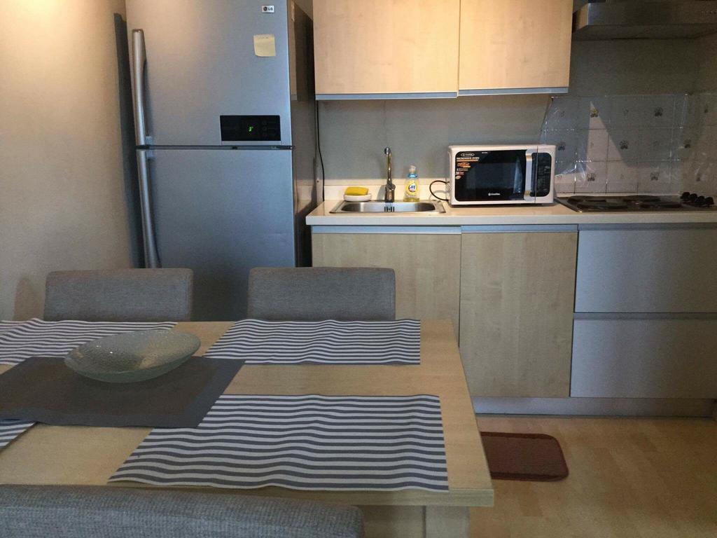 Ortigas 2 Bedroom Corner Unit With 2 Queen Across Shangrila マニラ市 エクステリア 写真